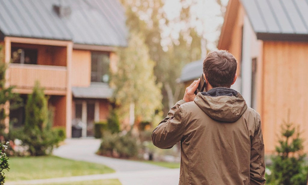 Täyden palvelun isännöinti